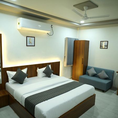 Hotel Aagman Palanpur ภายนอก รูปภาพ
