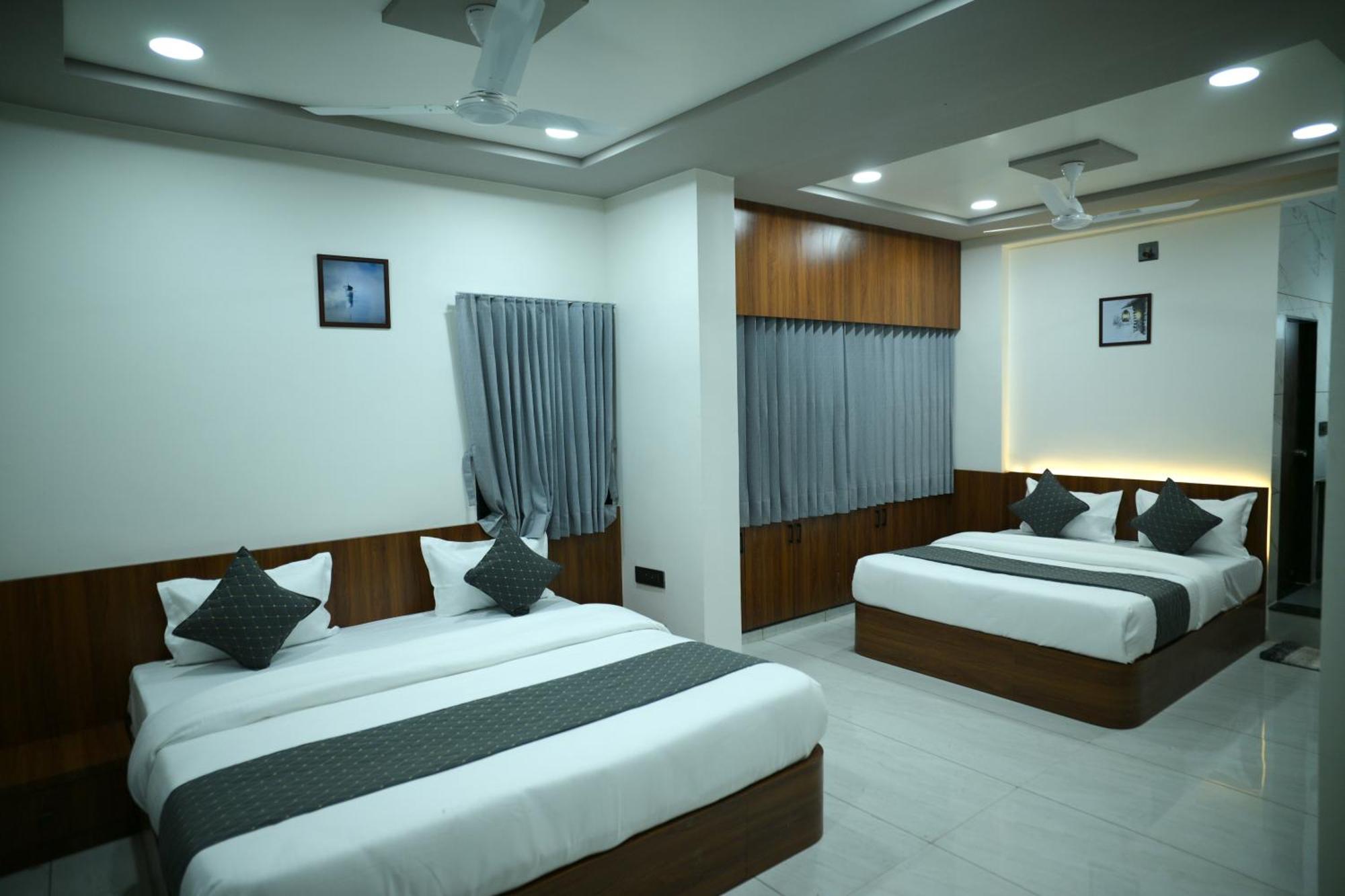 Hotel Aagman Palanpur ภายนอก รูปภาพ