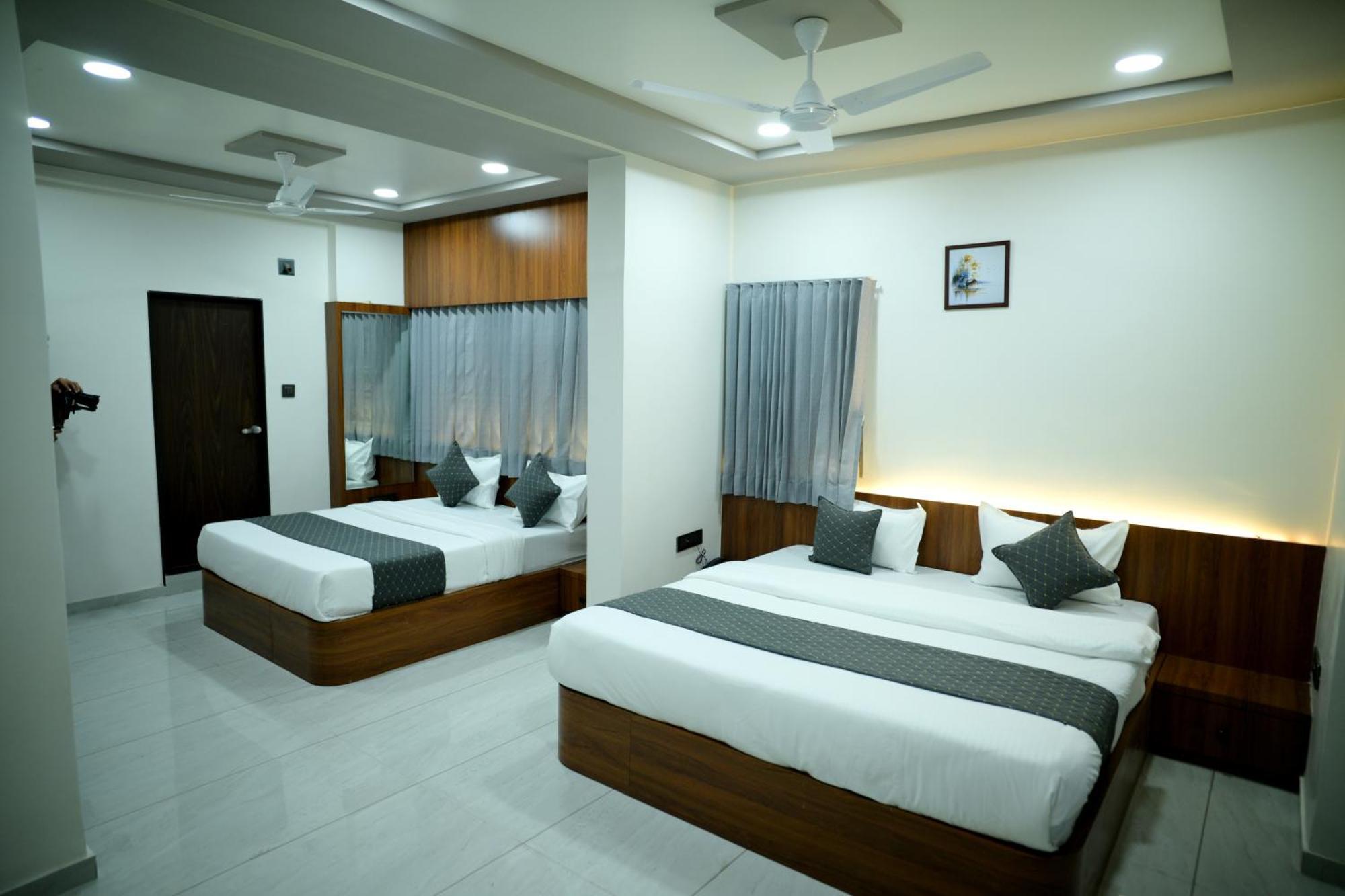 Hotel Aagman Palanpur ภายนอก รูปภาพ