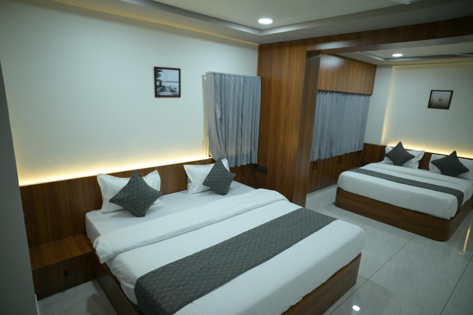 Hotel Aagman Palanpur ภายนอก รูปภาพ
