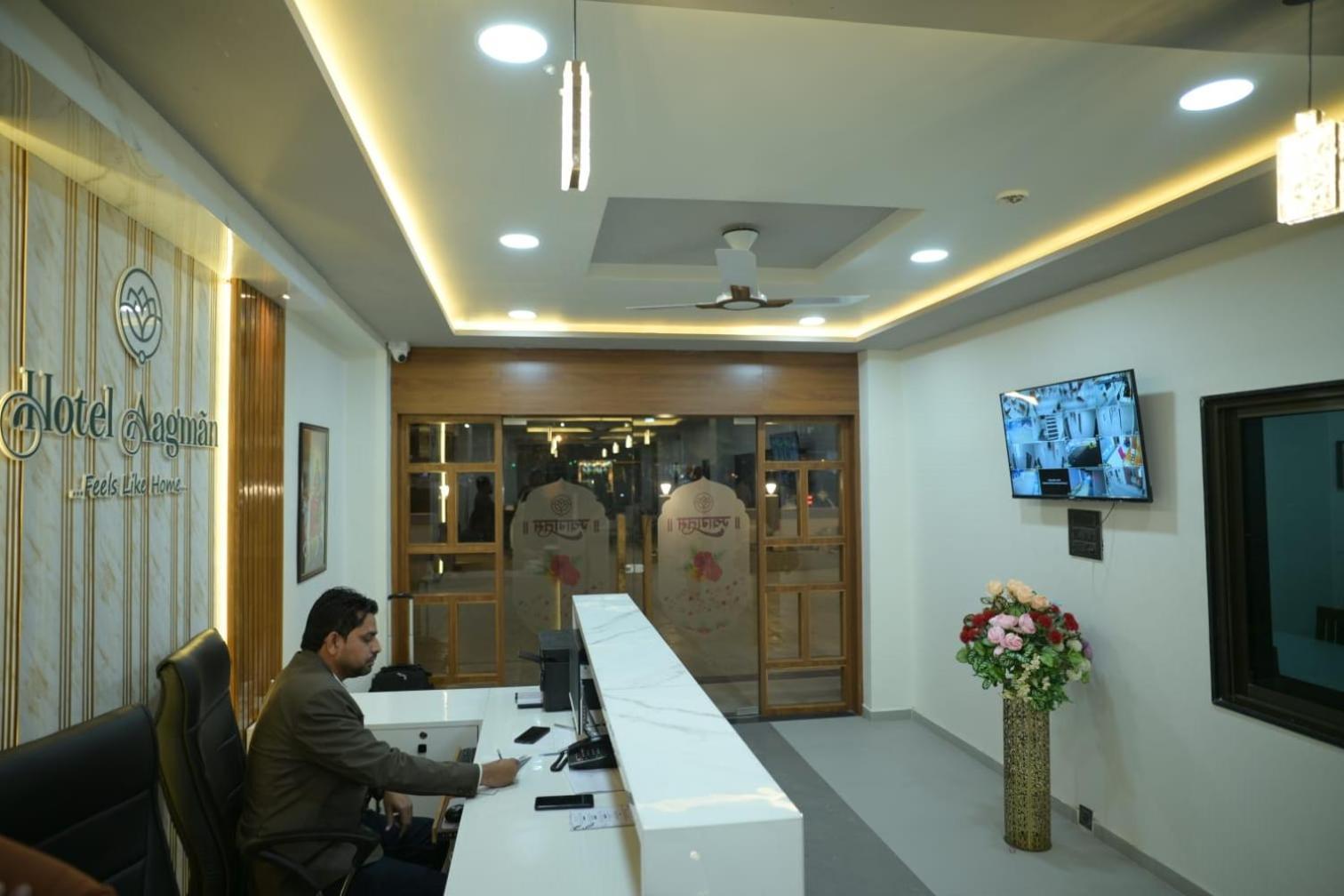 Hotel Aagman Palanpur ภายนอก รูปภาพ